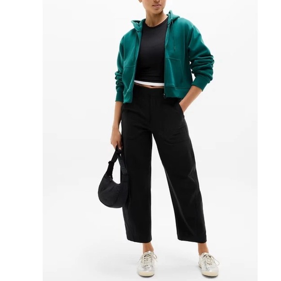 Athleta - Skyline High Rise Barrel Leg Pant - Size 12 Black - Picture 2 of 9